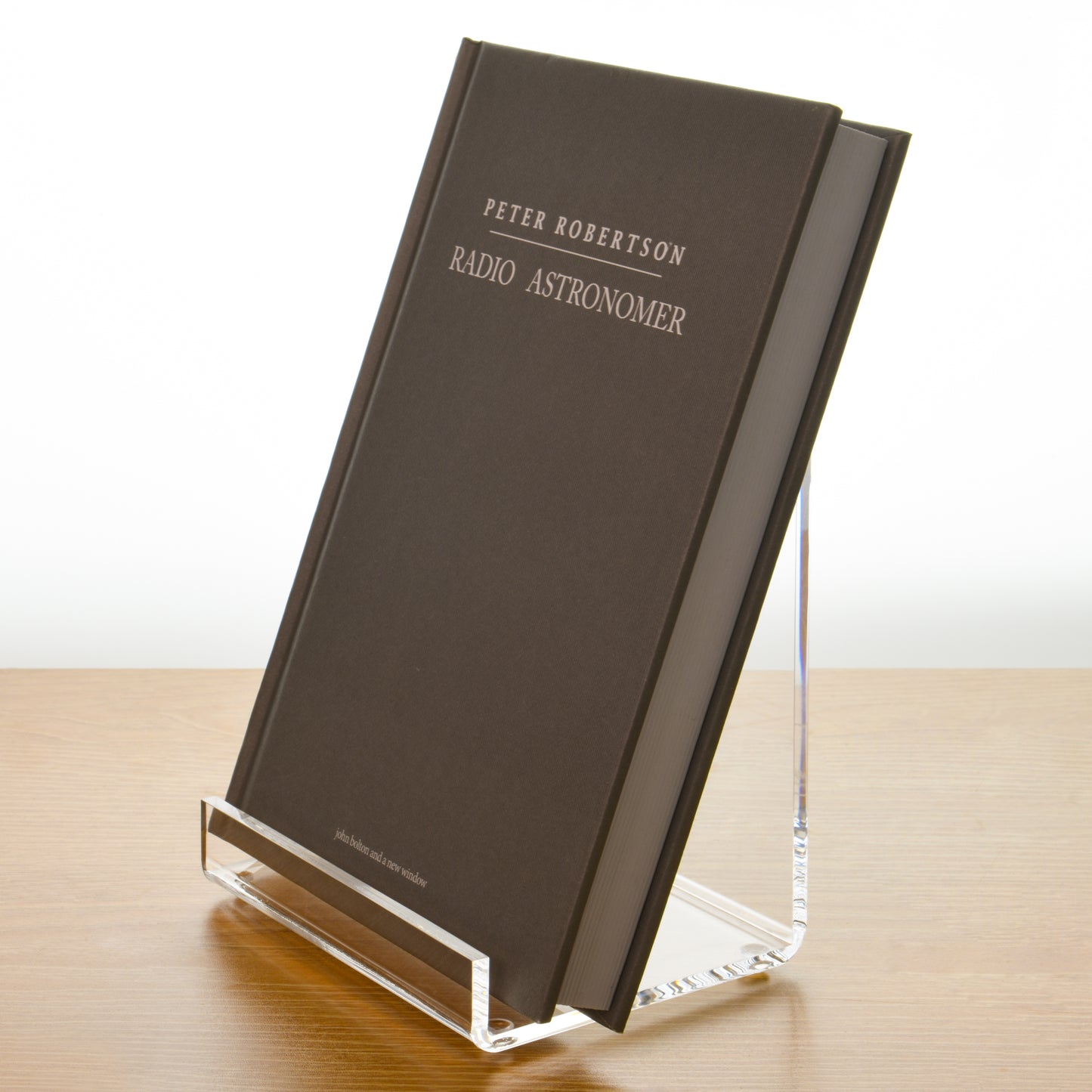 AIMOLLY transparent acrylic book display rack, book organizing rack, used for new book release, display of magazines, books,CDs, etc.(Model AML-009/010)